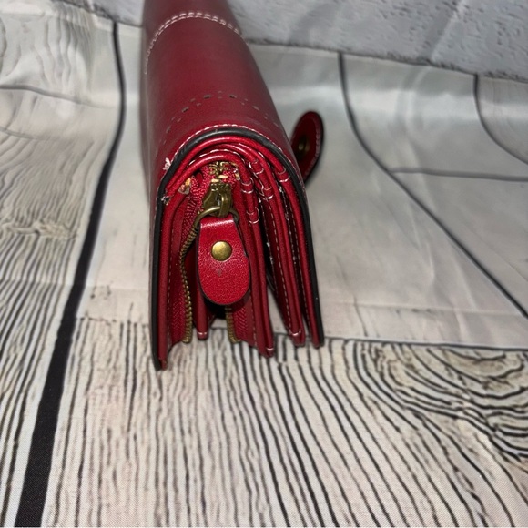 Women's Large Capacity RFID Blocking Luxury Genuine Leather Clutch Wallet - Picture 7 of 12